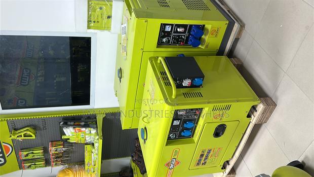 Silent Diesel Generator 6.5kva Brand New Dyllu 5,000 Watts · Photo 2