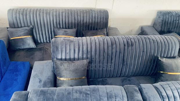 Comfortable Royal Sofa Set · Photo 1