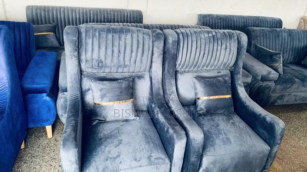 Comfortable Royal Sofa Set · Photo 2