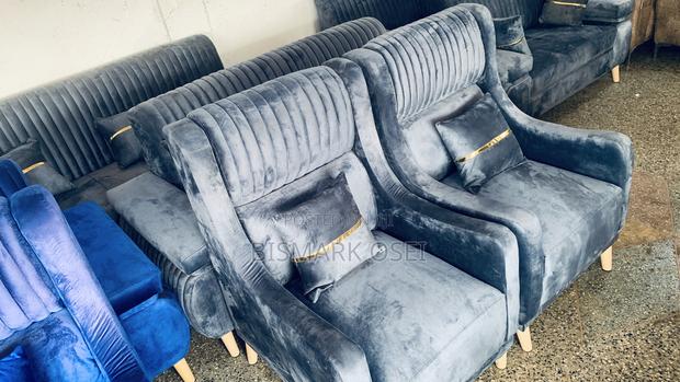 Comfortable Royal Sofa Set · Photo 3