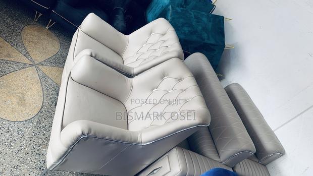 Comfortable Royal Sofa Set · Photo 1