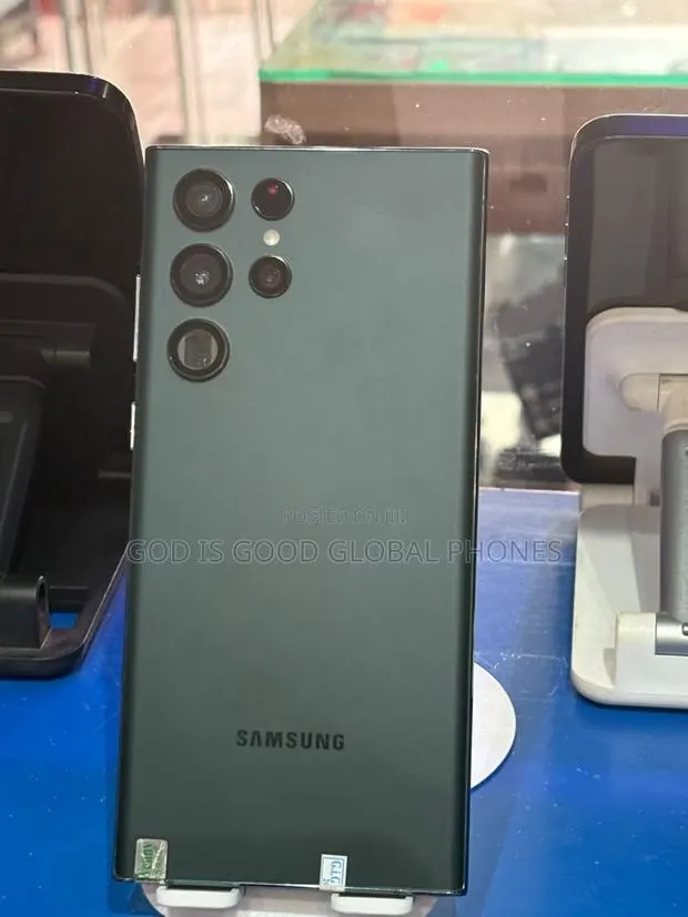 Samsung Galaxy S22 Ultra 5G 256 GB Green · Photo 1