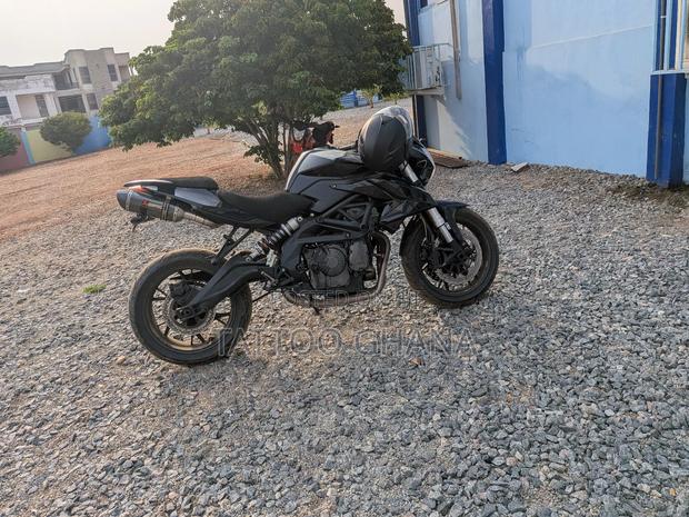Benelli TNT 2023 Black · Photo 2