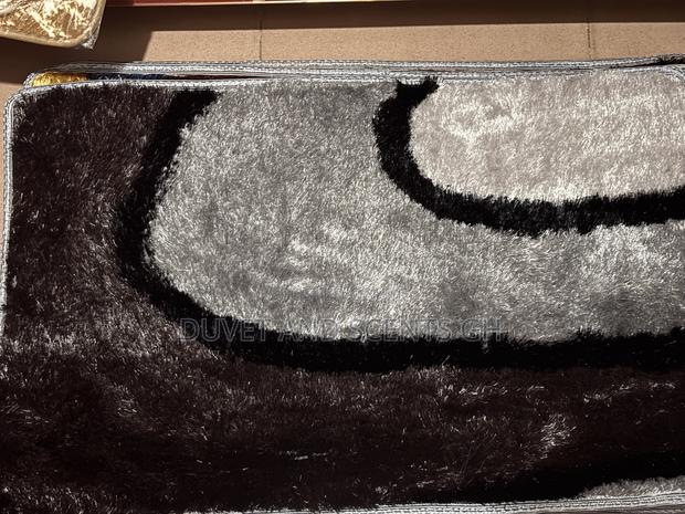 Fluffy Door Mats · Photo 4