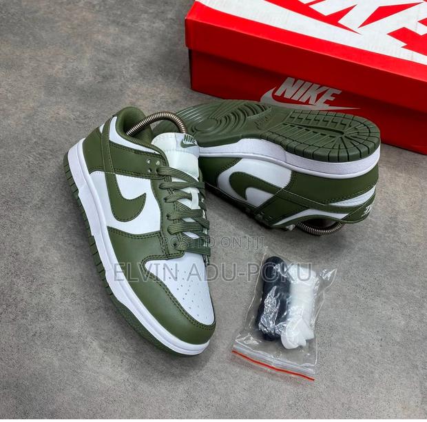 Nike Sb Dunk Sneakers In Different Colors, Swipe >>>> · Photo 2