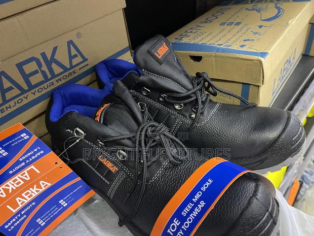 High Quality Safety Boots 🥾 · Photo 1