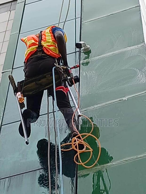 Highrise Facade Cleaners · Photo 2