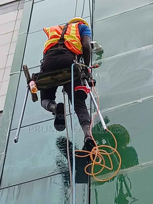 Highrise Facade Cleaners · Photo 3