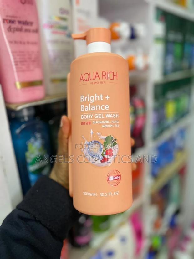 Aqua Rich Body Lotion and Shower Gel · Photo 3