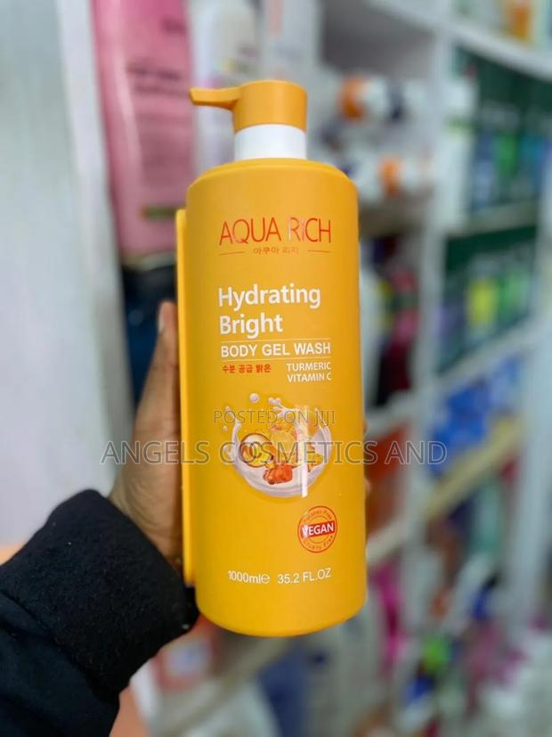 Aqua Rich Body Lotion and Shower Gel · Photo 4