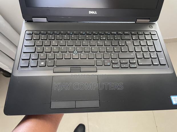Laptop Dell Latitude 15 E5570 16GB Intel Core i7 SSD 512GB · Photo 2