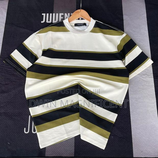 Calvin Klein Striped Short-Sleeved T-Shirt. · Photo 5