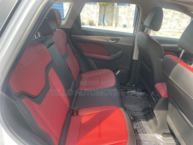 Rent Haval Jolion Pro Red · Photo 6