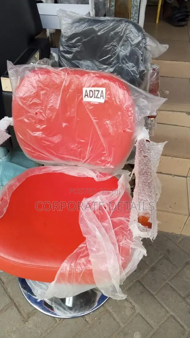 Barber Chair · Photo 1