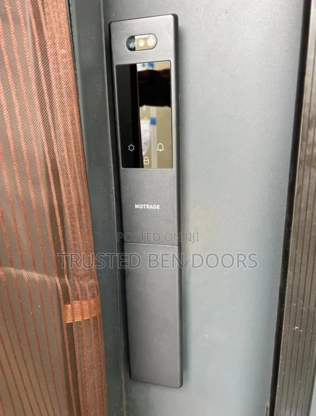 Tuya Wifi Wireless Biometric Smart Lock for Heavy Duty Doors (Face ID) · Photo 1