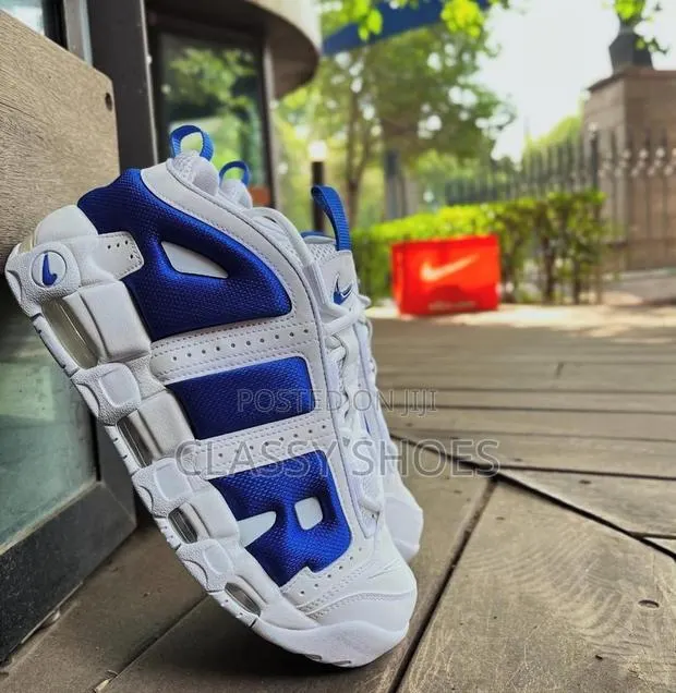 Nike Air White and Blue · Photo 1