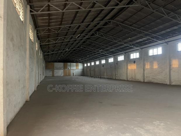 980 SQM Warehouse at North Kaneshie Industrial Area for Rent · Photo 6