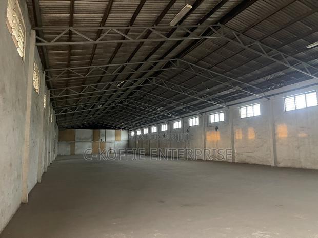 980 SQM Warehouse at North Kaneshie Industrial Area for Rent · Photo 8
