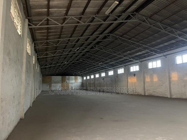 980 SQM Warehouse at North Kaneshie Industrial Area for Rent · Photo 7