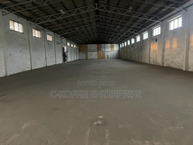 980 SQM Warehouse at North Kaneshie Industrial Area for Rent · Photo 1