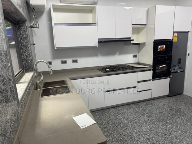 5bdrm House in East Legon for rent · Photo 8