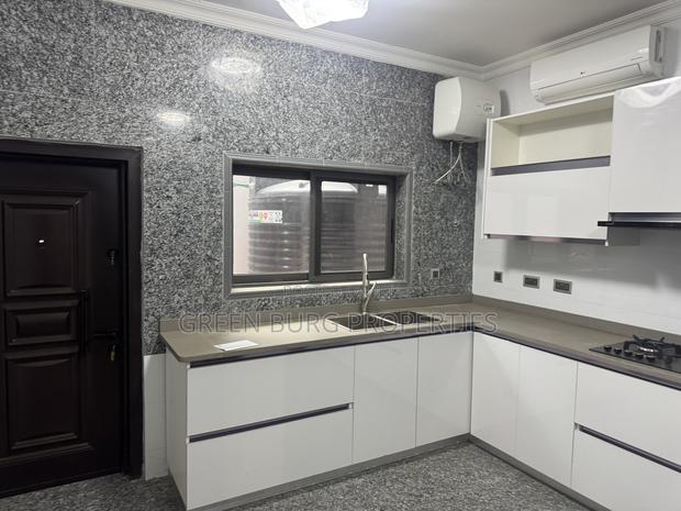 5bdrm House in East Legon for rent · Photo 5
