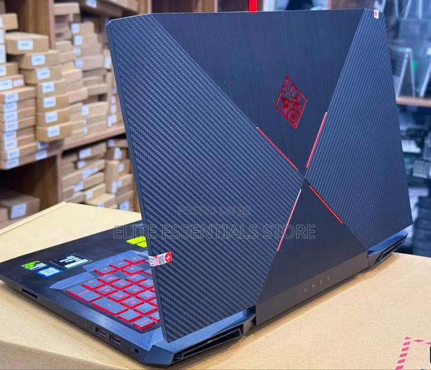 Laptop HP Omen 15-Ce0xx 16GB Intel Core I7 HDD 1T · Photo 2
