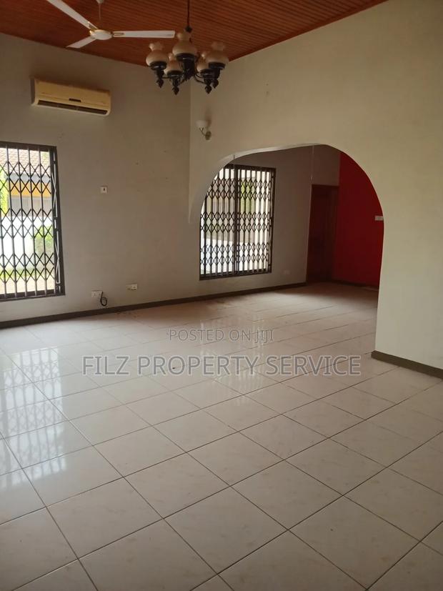 4bdrm House in Emefs Estate Afieya, Tema Metropolitan for rent · Photo 4