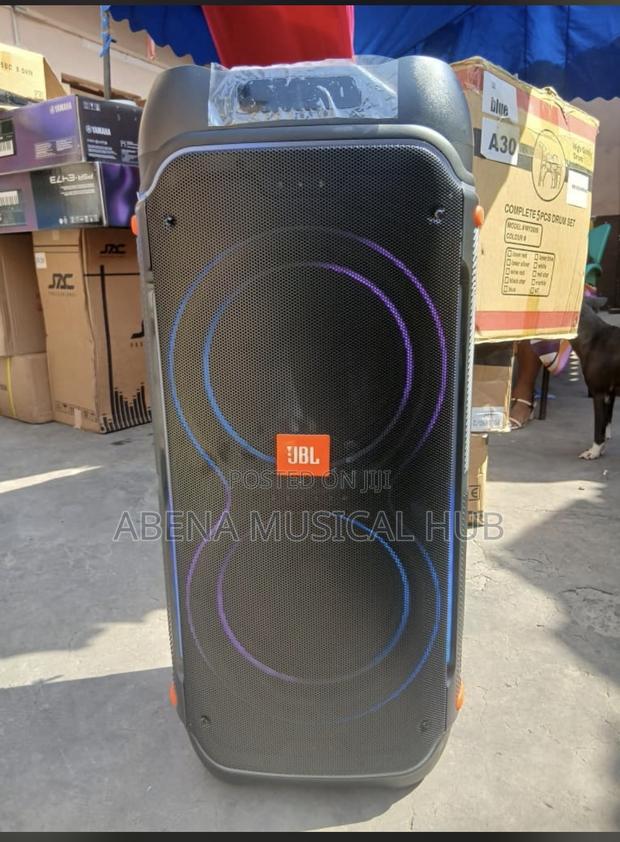Party Box Rechargeable With Two Microphones · Photo 1