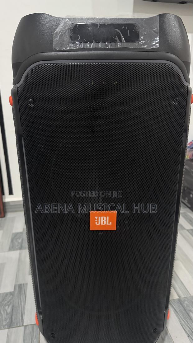 Party Box Rechargeable With Two Microphones · Photo 4