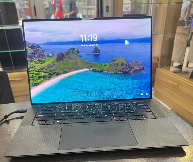 Laptop Dell XPS 15 9530 32GB Intel Core i9 SSD 1T · Photo 1