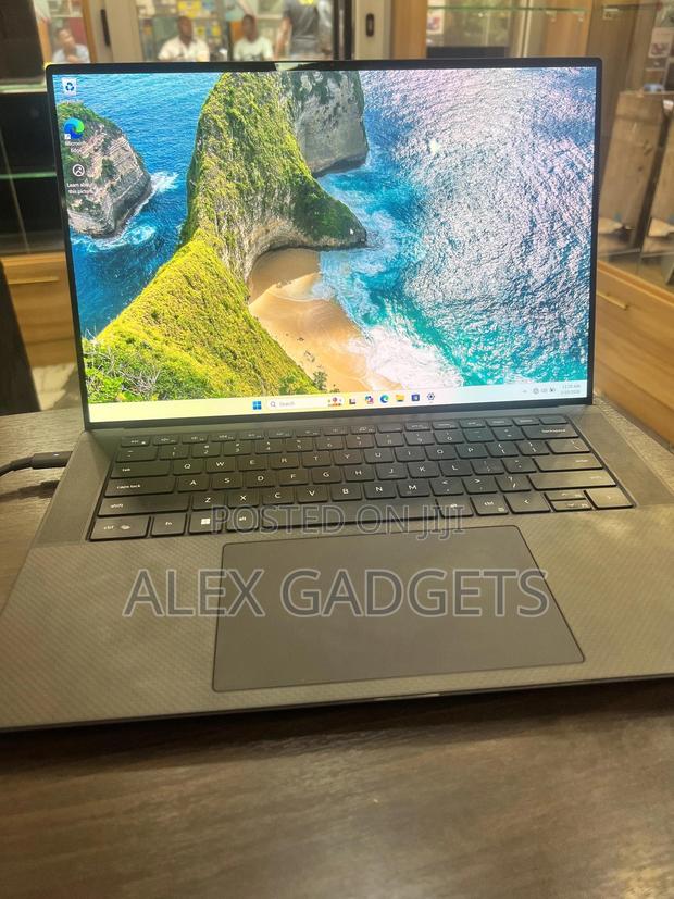 Laptop Dell XPS 15 9530 32GB Intel Core i9 SSD 1T · Photo 3