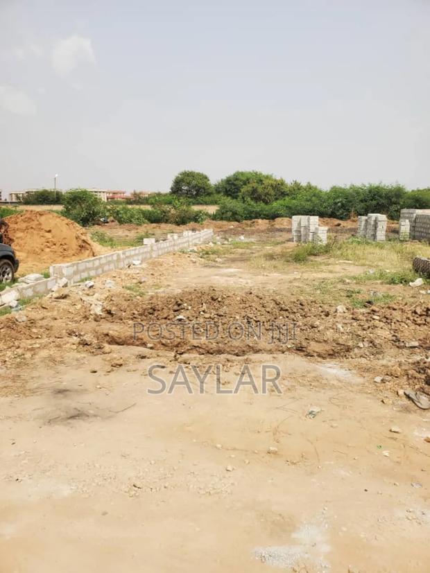 Very Nice Half Plot Comm19 for Sale · Photo 2