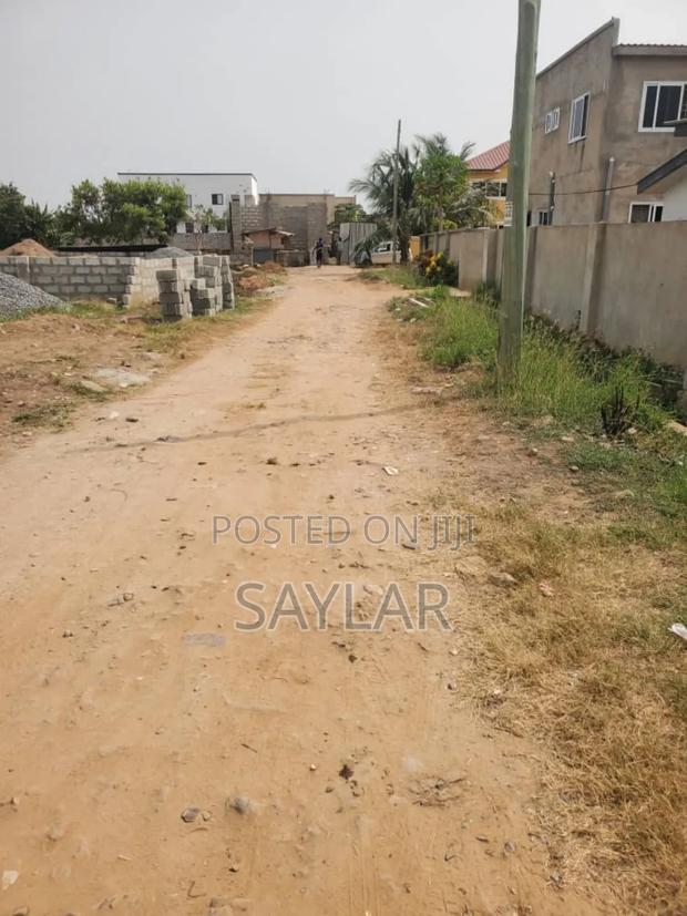 Very Nice Half Plot Comm19 for Sale · Photo 4