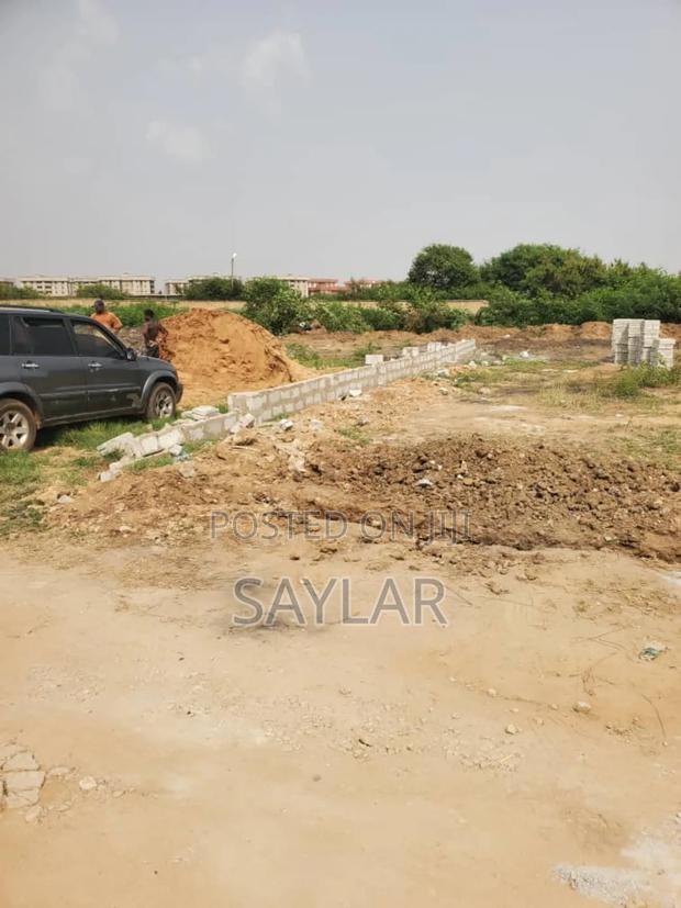Very Nice Half Plot Comm19 for Sale · Photo 5