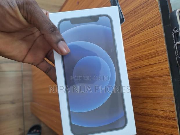 New Apple iPhone 12 128 GB Black · Photo 2