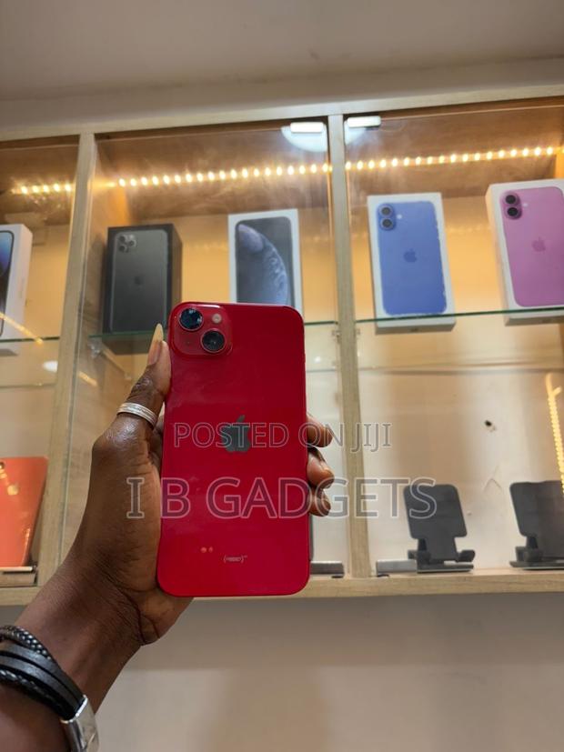 Apple iPhone 14 Plus 128 GB Red · Photo 2