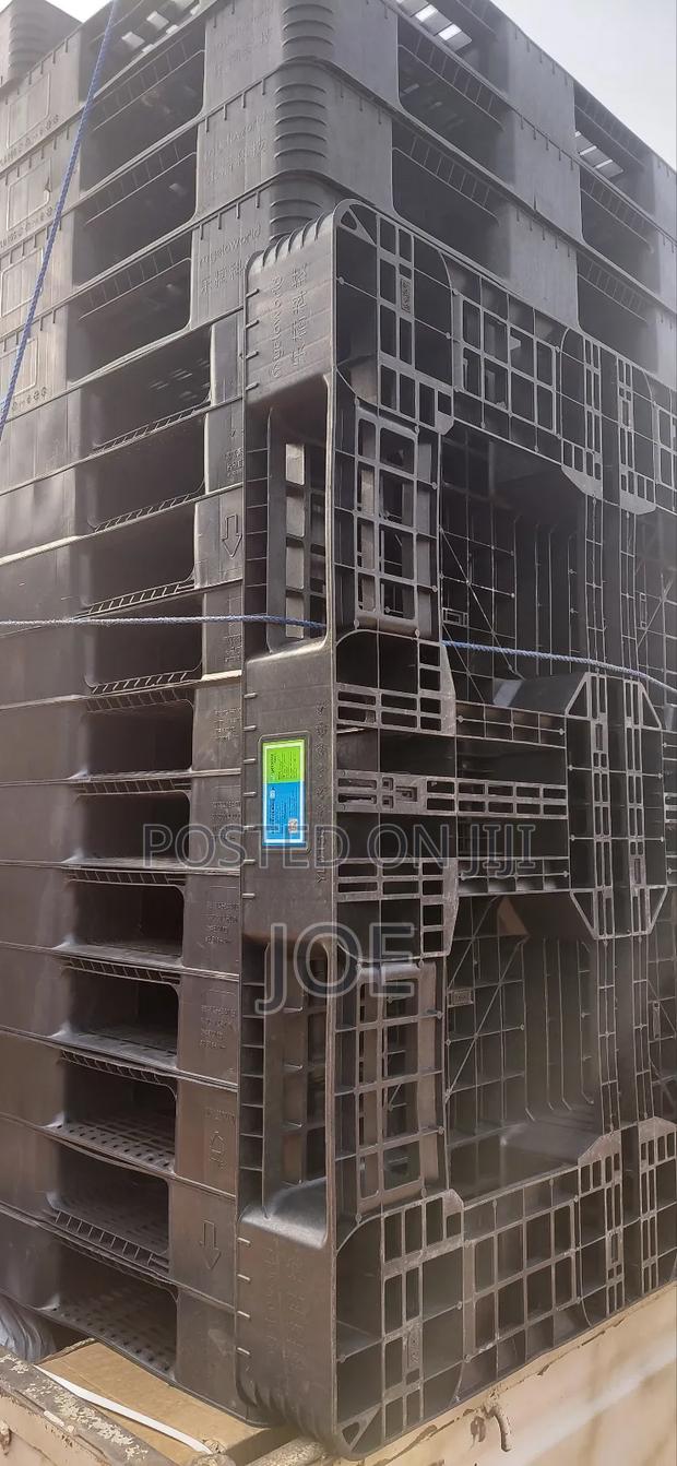 Plastic Pallet · Photo 4