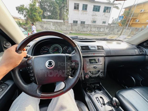 SsangYong Rexton 2016 Silver · Photo 7