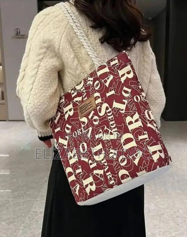 Lady's Bags · Photo 4