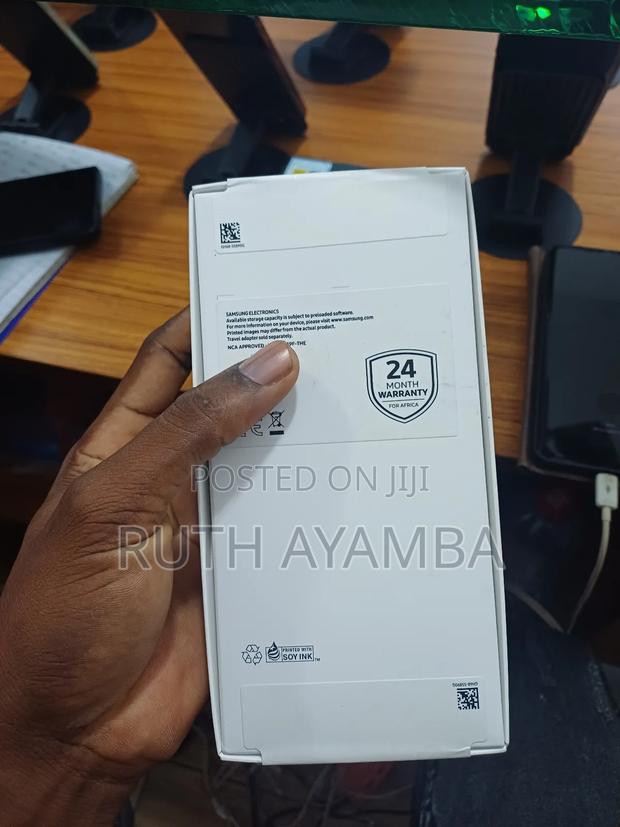 New Samsung Galaxy A16 128 GB Silver · Photo 2