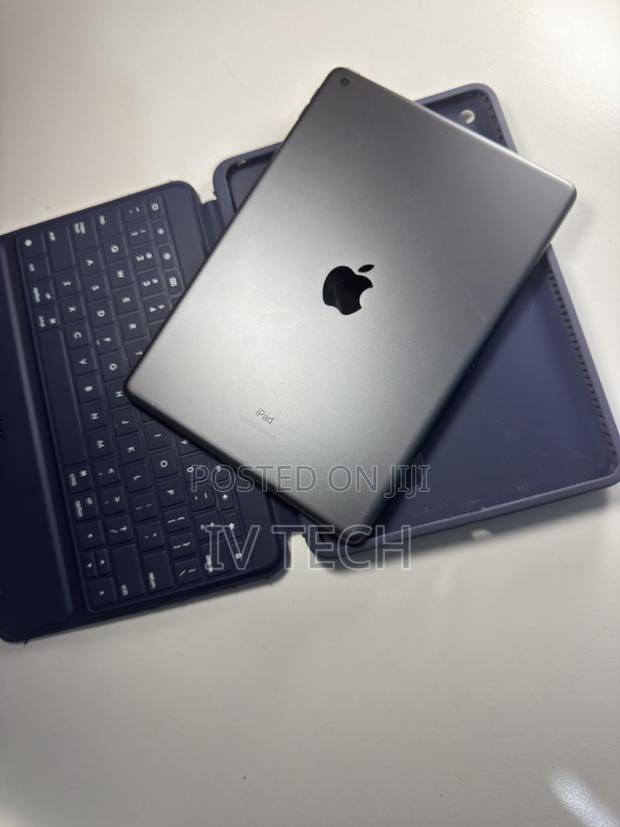 Apple iPad 10.2 (2020) 32 GB · Photo 4