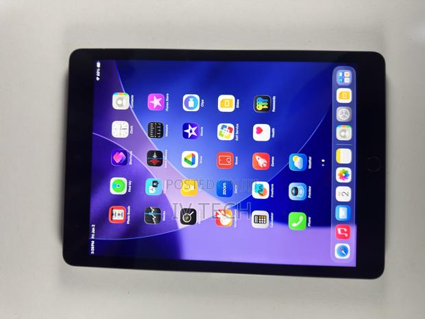 Apple iPad 10.2 (2020) 32 GB · Photo 6