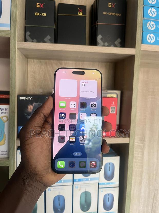 New Apple iPhone 16 Pro Max 256 GB Black · Photo 2