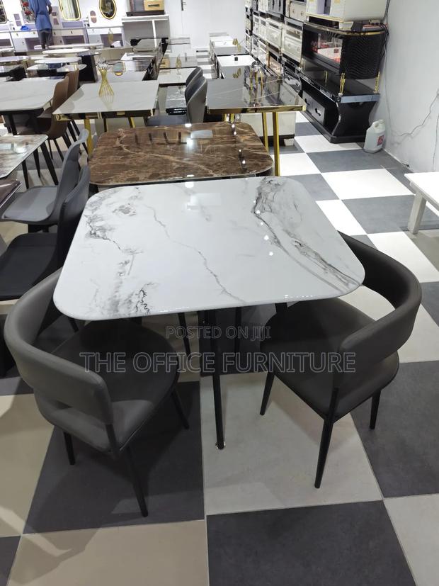 White Marble Cute Dining Table · Photo 2