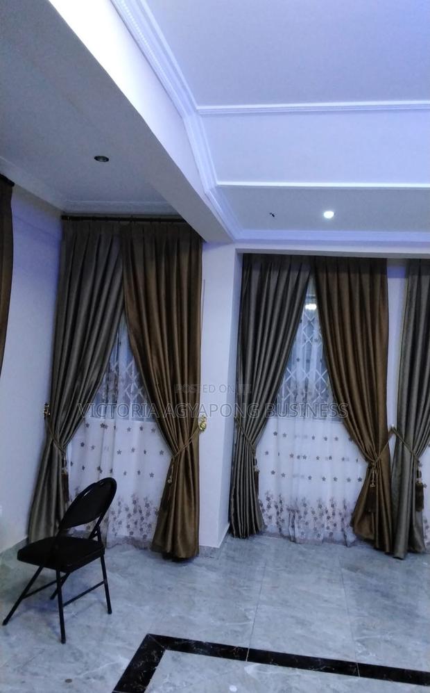 Champagne Color Curtains Available · Photo 3