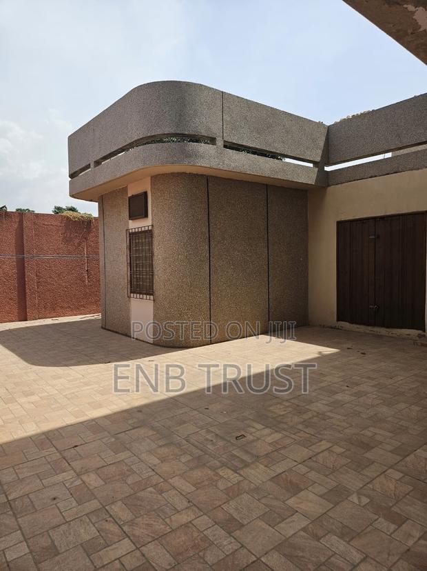 7bdrm House in Achimota, Mile 7 for sale · Photo 5