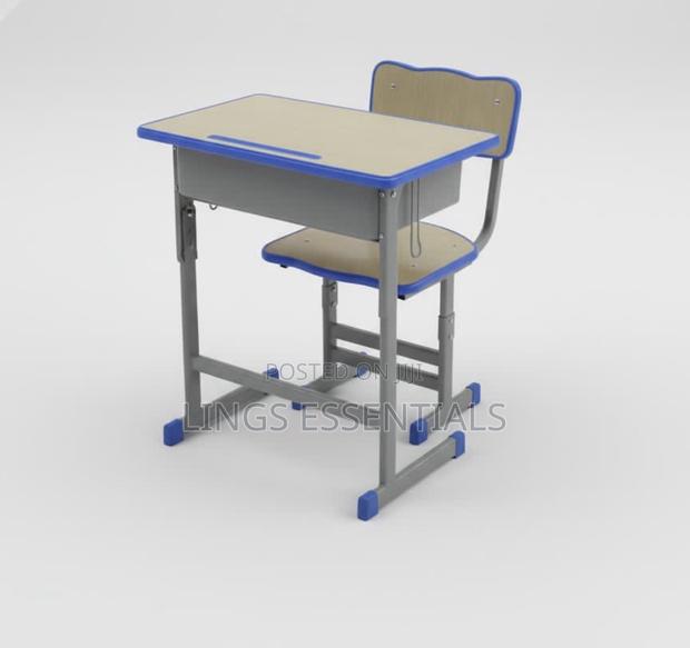 Student Desk · Photo 1