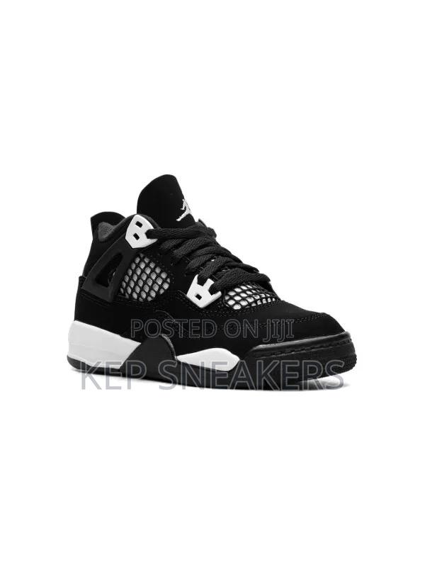 Nike Air Jordan 4 Retro "White Thunder" · Photo 2