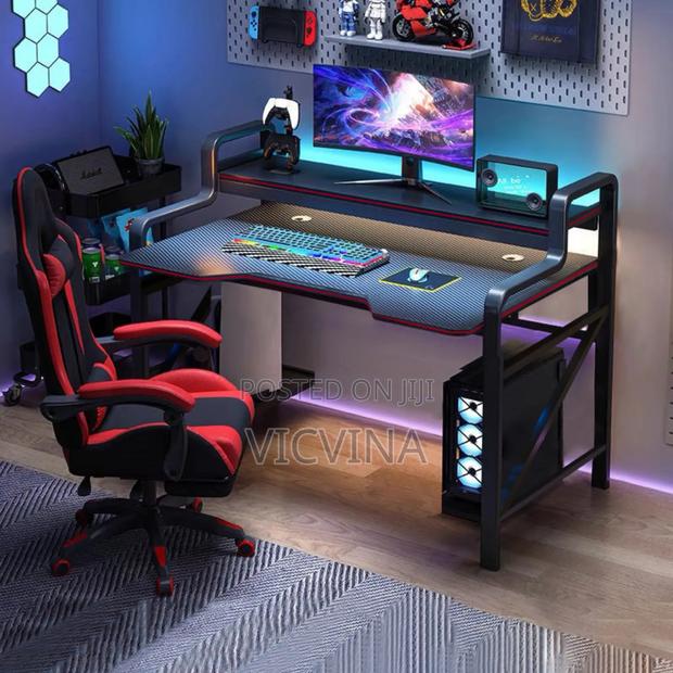 Gaming/Office Table · Photo 1